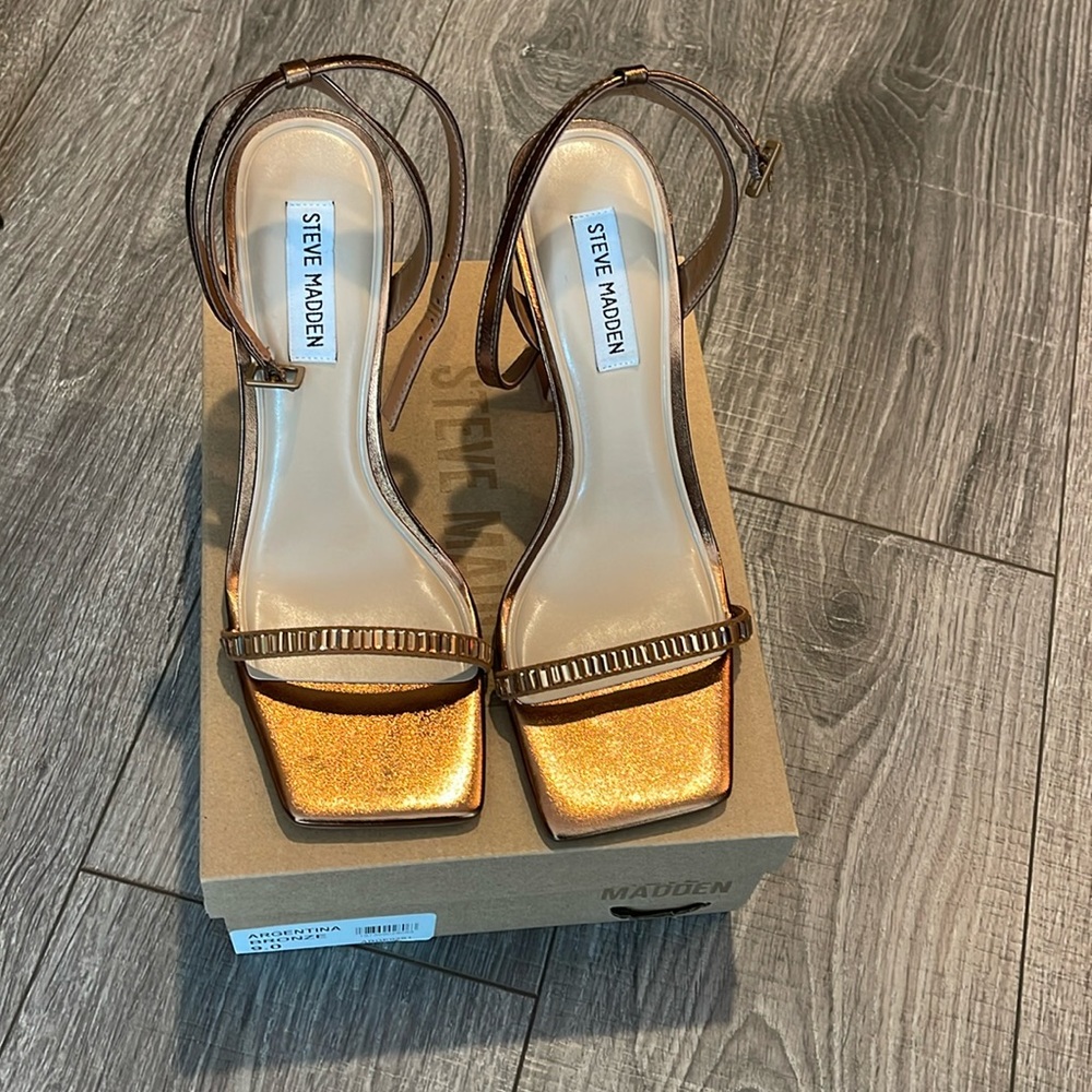 NWT Steve Madden heels